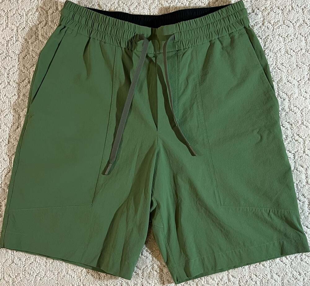 Lululemon ABC Pull-On Shorts Size S